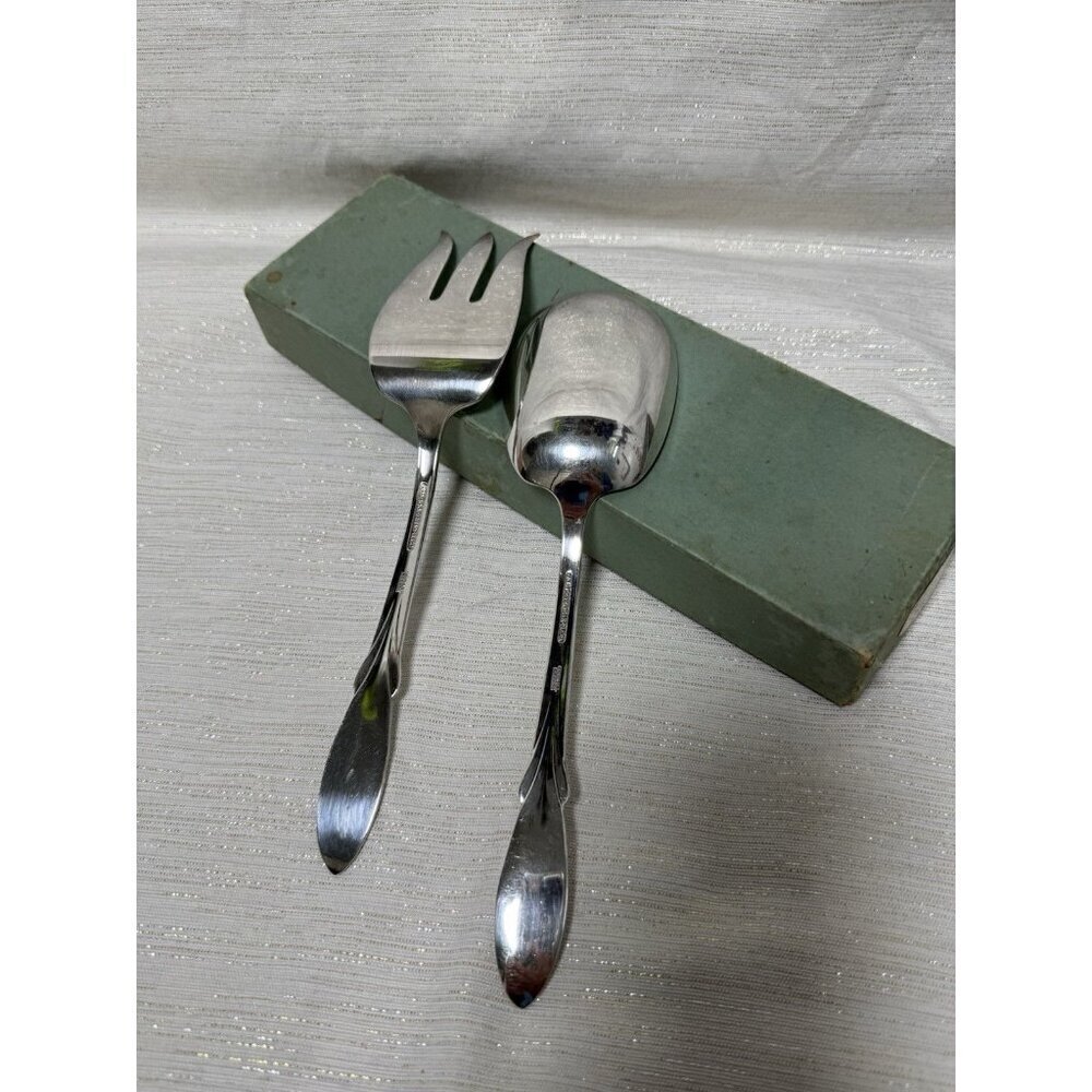 WM Rogers Mfg. Co Original Rogers Serving Spoon & Fork Ornate Decoration 8 7/8" - Picture 6 of 7